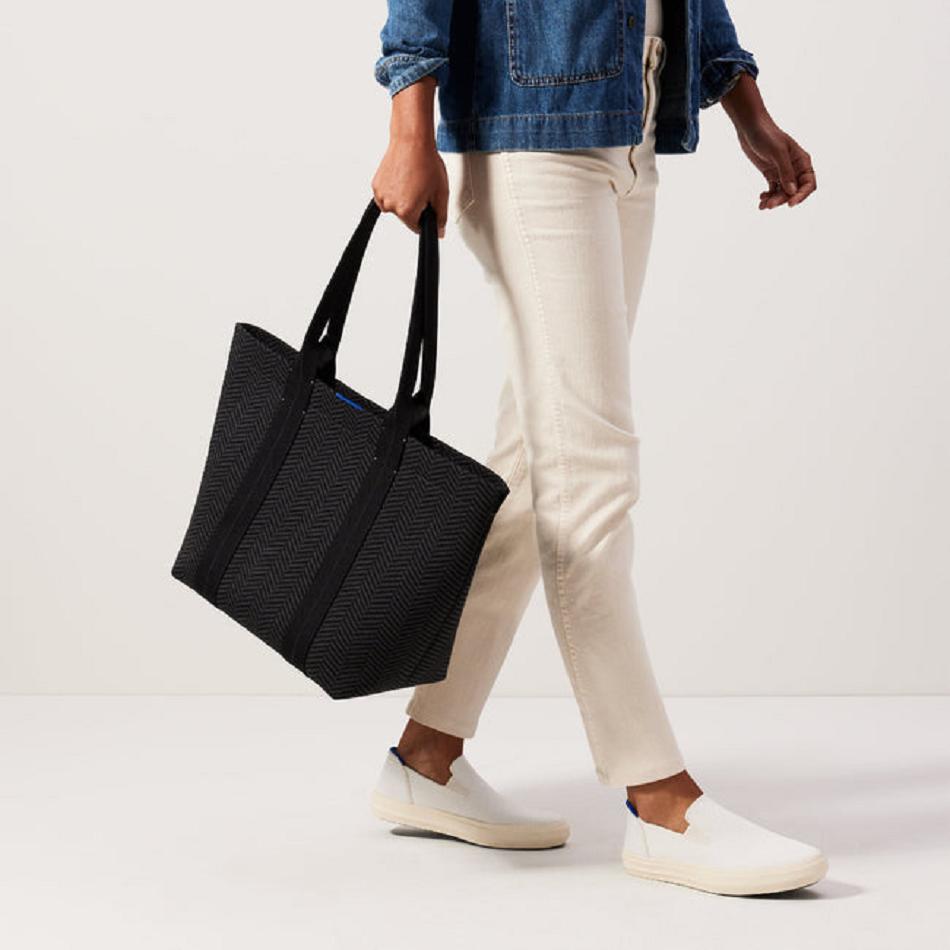 Women's Rothy's The Essential Tote Bags Black | FAUUI33554