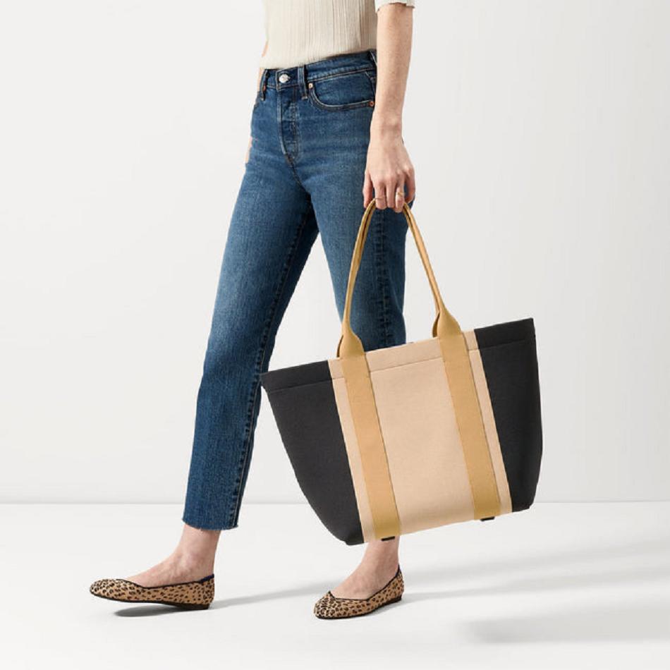 Women's Rothy's The Essential Tote Bags White / Black | FAUUI43093