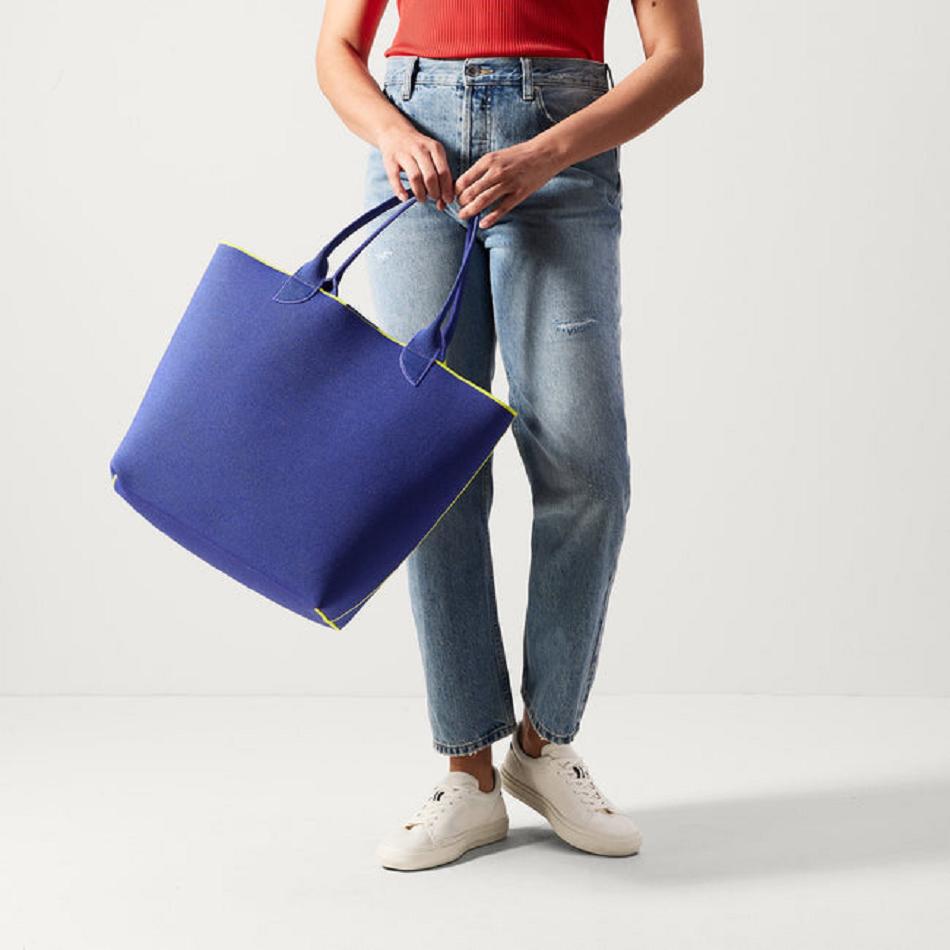 Women's Rothy's The Lightweight Tote Bags Blue / Yellow | BAUSO56631