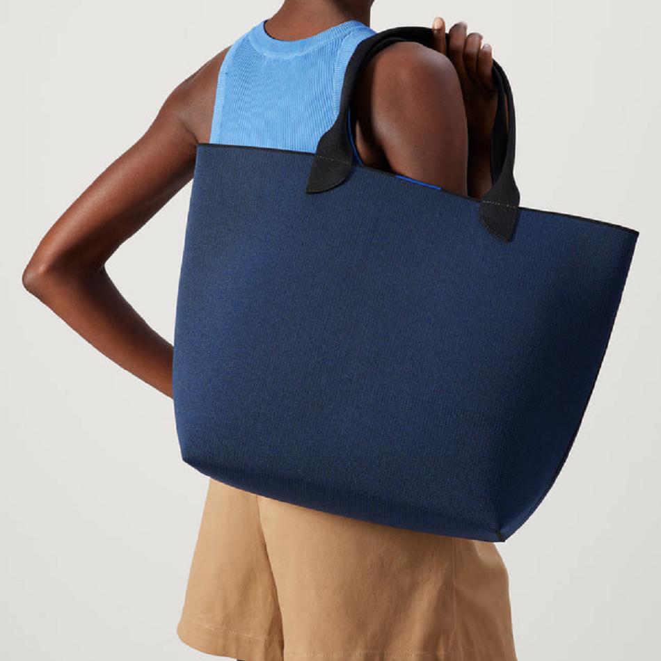 Women's Rothy's The Lightweight Tote Bags Blue / Black | ZAUNQ86278