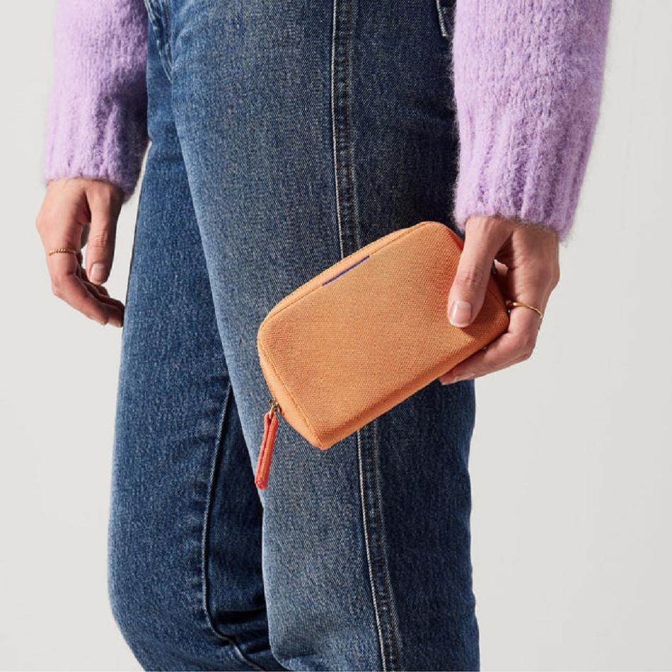 Women's Rothy's The Mini Universal Pouch Wallets Brown | AAUWC77480